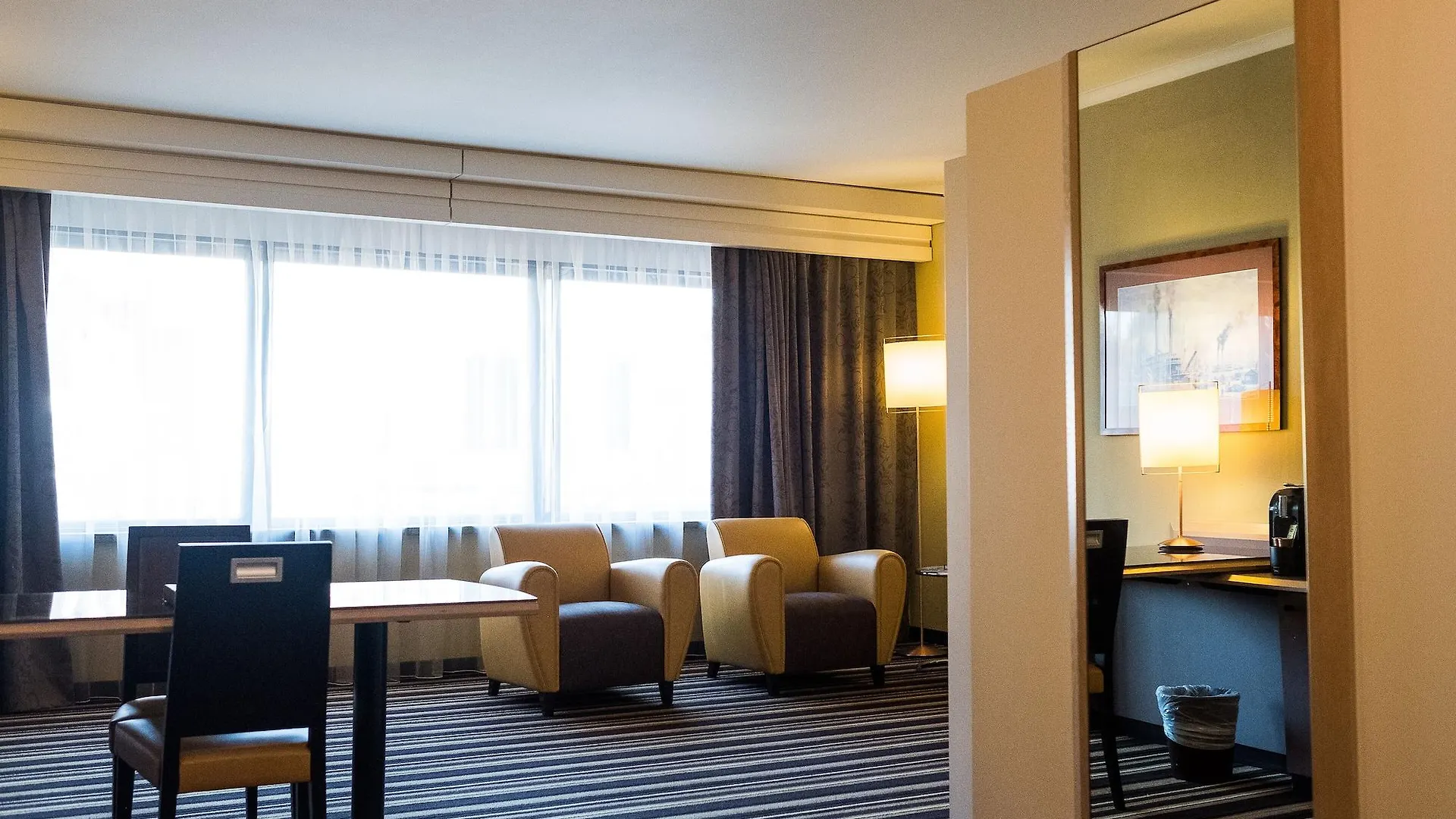 Hyllit Hotel Antwerpen 4*,