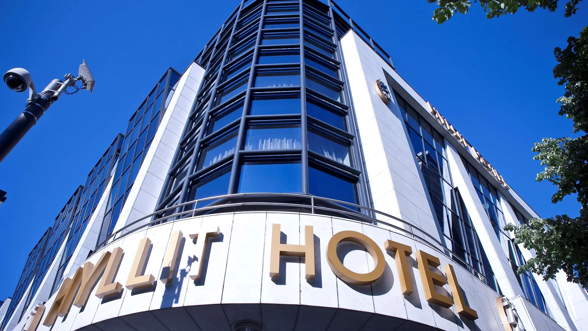 Hyllit Hotel Antwerp 4*,